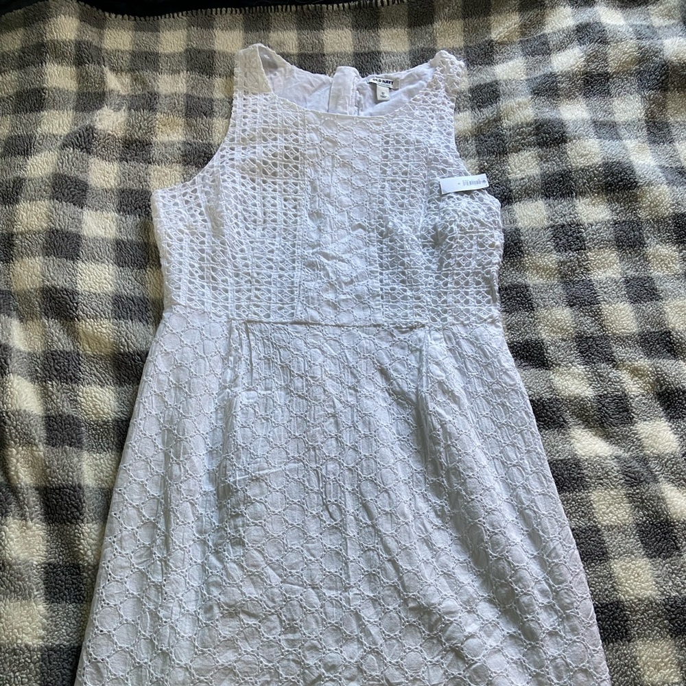 NWT Old Navy white embroidered dress